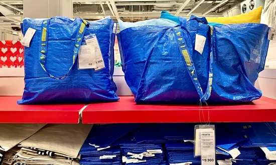 IKEA rebuilds its iconic FRAKTA bag with 90% recycled plastic